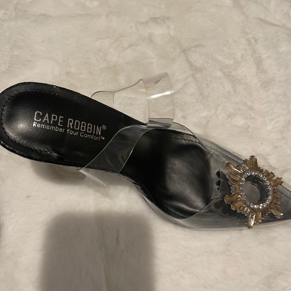 Cape Robin shoes.